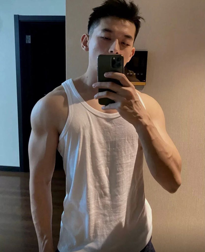 putritianti2's tweet photo. #男士spa #按摩推油 #mb #男模 
#男同 #gay #同志男男 #spa
 #rush #同城按摩推油 
#同城服务 #招兼职

预约加QQ 3077945719 https://t.co/enRlbcSCgN