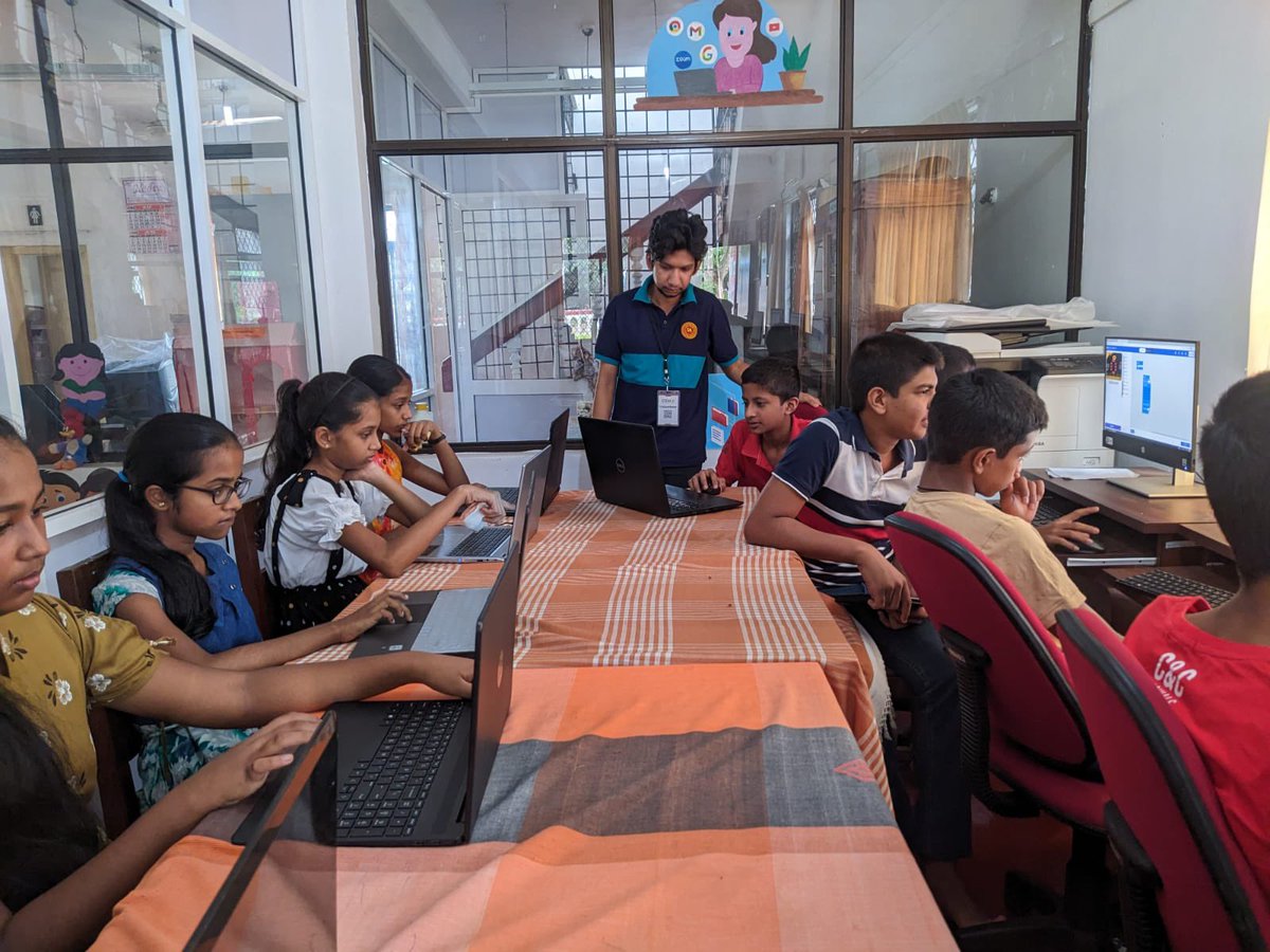 stemuplk's tweet photo. CoderDojo @ Doluwa Public Library, Kandy District - August, 2023
#lka #Microbit #CoderDojo #SLTMOBITEL #STEMUP @CoderDojo @microbit_edu https://t.co/oxNW20zpKS