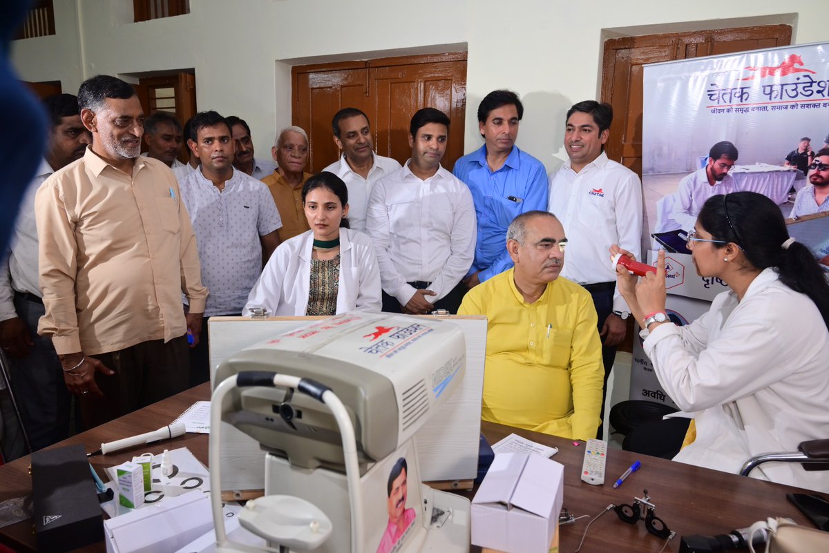 ChetakFoundati1's tweet photo. #ChetakGroup is running a #VisionCampaign for the #seniorcitizens of 175 villages of Dist #CharkhiDadri, #Haryana. In first Forty days #Chetakfoundation has covered 11000 beneficiaries in 70 villages providing #freespectacles. https://t.co/SsrKkAbnoK