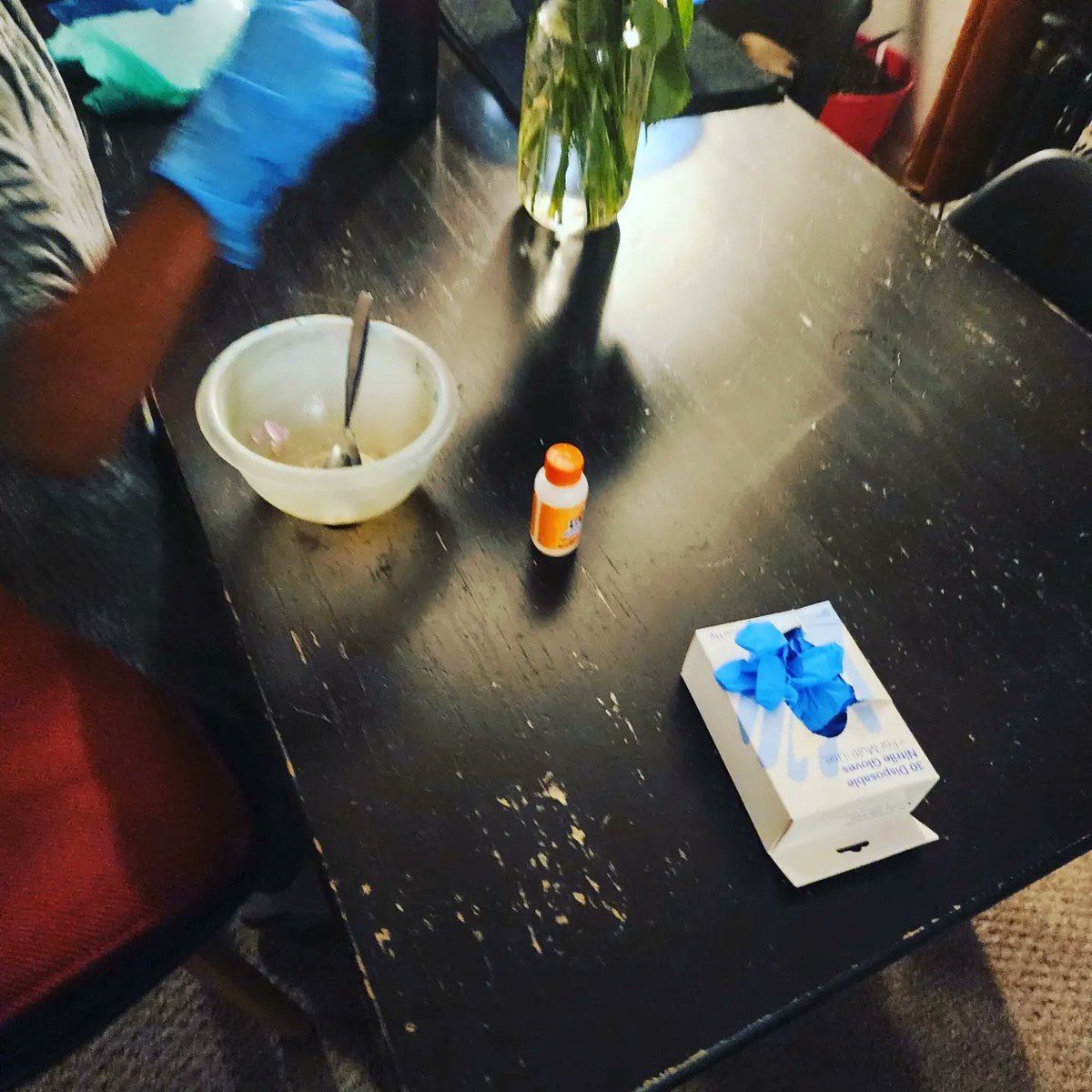 fatherhoodf1rst's tweet image. Somehow tonight became slime night.

#fatherhoodfirst