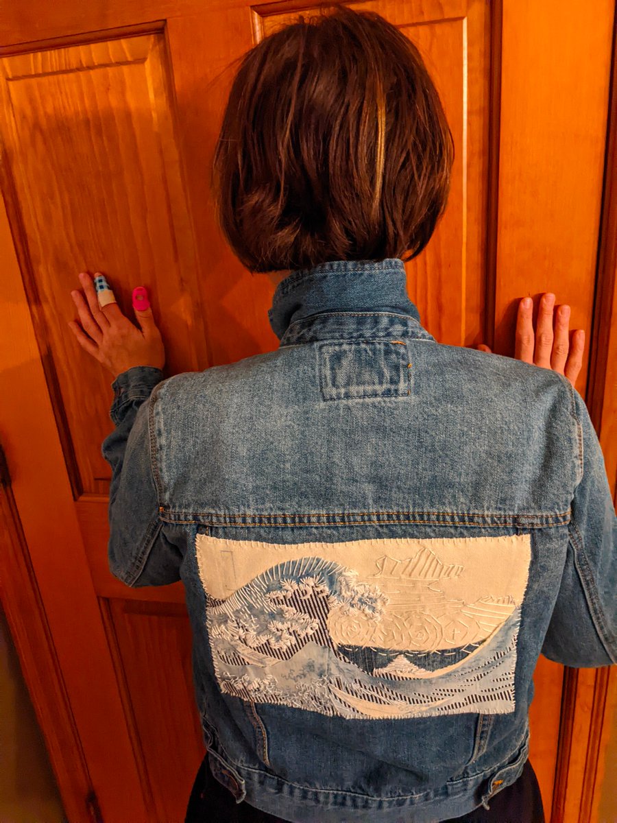 GottaBeCrazy2's tweet photo. #GISH2022 #Item154: Sashiko (meaning "little stabs") is a traditional Japanese embroidery. Using this same traditional white-on-blue look, stitch an image of Katsushika Hokusai's Under the Wave off Kanagawa on the back of a patchwork denim jacket. #GISH #TeamGottaBeCrazy https://t.co/pM8iZgHFOg