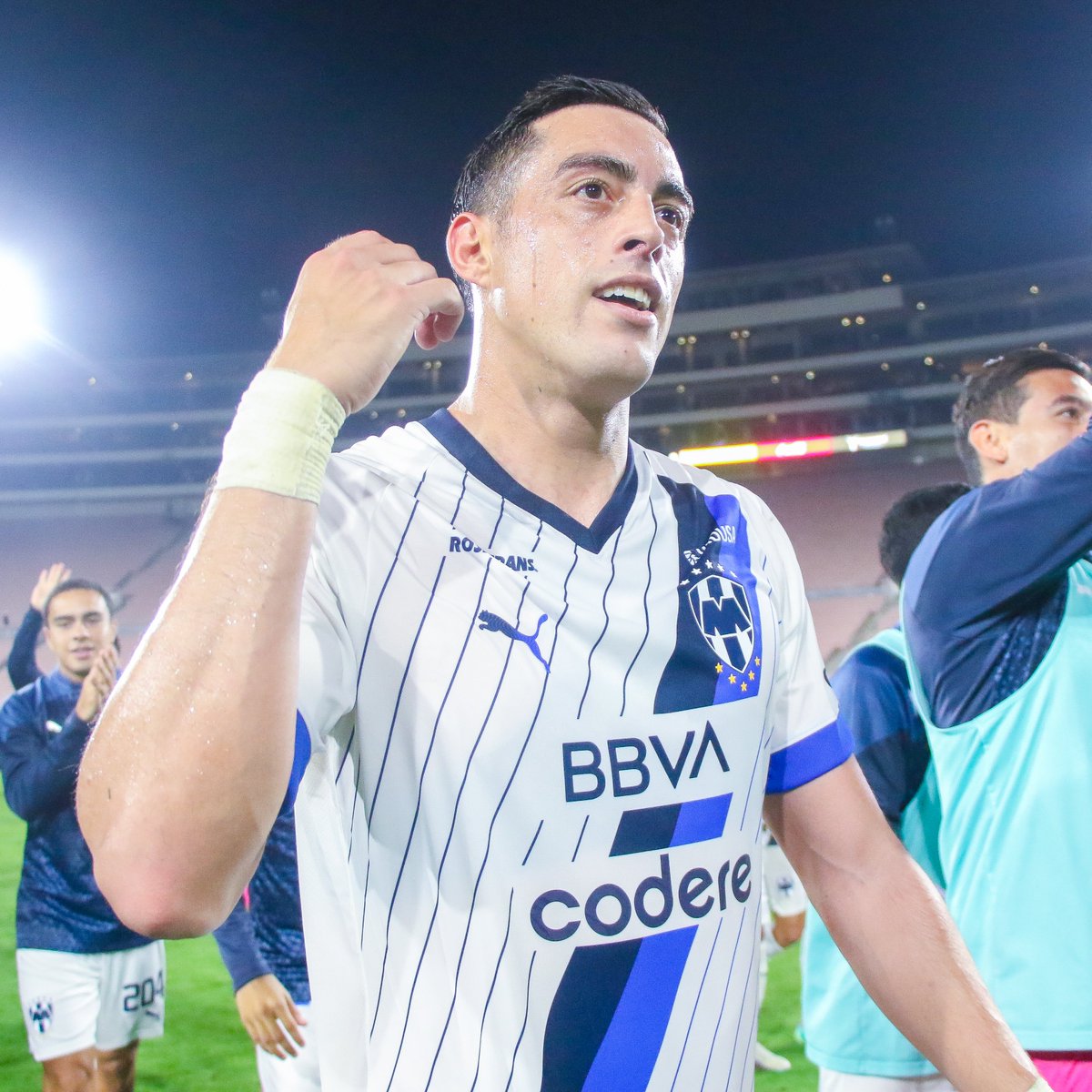 Rayados's tweet photo. ¡Estamos en la Semifinal!🤠

¡Mucho corazón, Pandilla!💙🤍 https://t.co/qQ4EIuVgyA