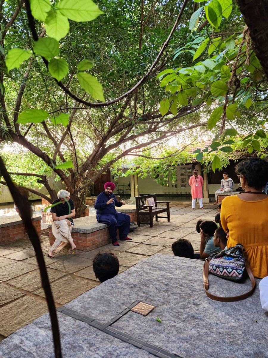 sherryontopp's tweet photo. Education needs to be a joy and never a burden….. It has to be received and not achieved….. 
Isha Homeschool is carrying forward the legacy of Nalanda, Rabindranath Tagore & Sri Aurobindo, where education is a delight & in sync with nature….. 

Going to school is looked forward to and a cup of joy!!!

@ishafoundation 
@SadhguruJV @IshaHomeSchool 
@cpsavesoil #savesoil
