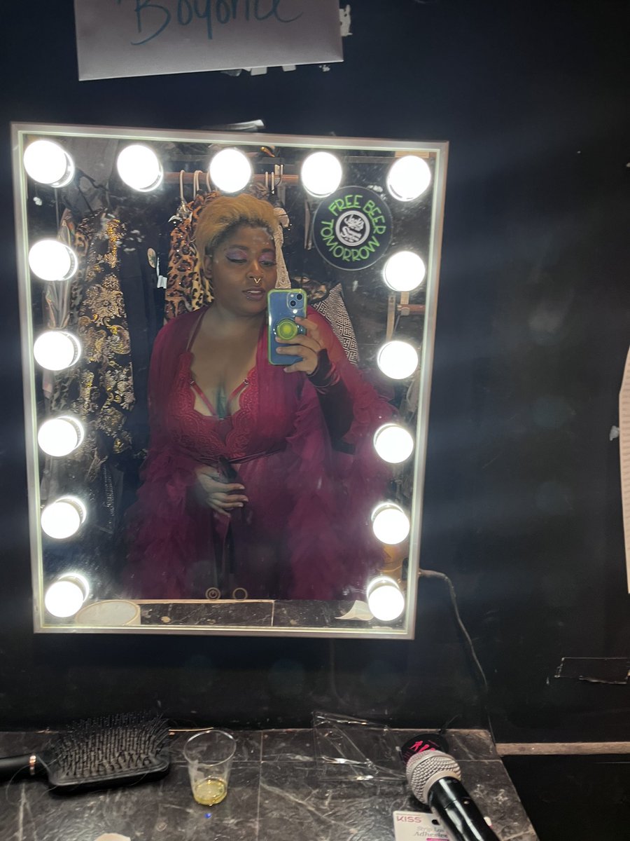biancaprobably's tweet photo. sweaty + a lil cutie patootie https://t.co/CesbP3H3pT