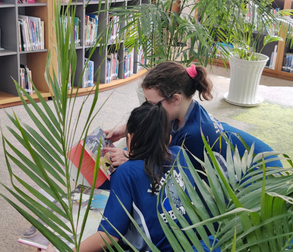 G1 & Ms Kelly tweet media