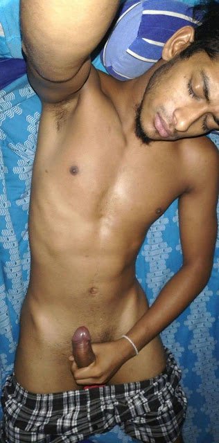 celebrity hot tweet media