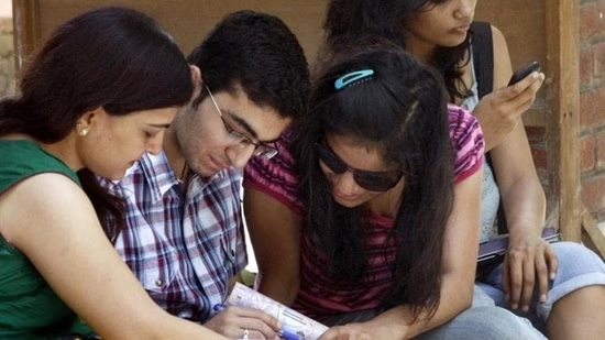 htTweets's tweet image. NTA PhD #EntranceTest 2023: Important notice on reservation policy, negative marking released

hindustantimes.com/education/comp…