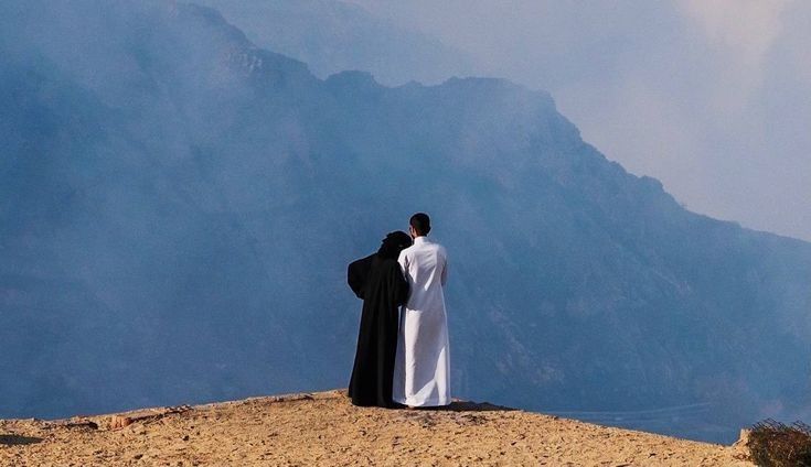 Allah için olmayan bir sevgide mutlaka bir gün bağın kopacak. Kimi Allah için seversen onunla bağın ebedi olacak.

İmâm Gazali (k.s)