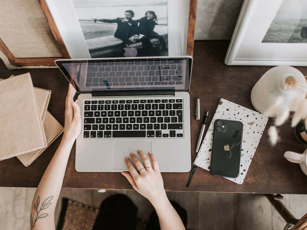 UsaDnp's tweet image. 🔤 Unlock the Language of Keyboards! From &apos;@&apos; to &apos;!&apos;, understand the nomenclature of keyboard symbols for more efficient typing and clearer communication. 💻📝 
Find More: usadnp.com/nomenclature-o…
#KeyboardSymbols #TypingTips #USADNP #TopNews #CommunicationSkills #MasteringTyping