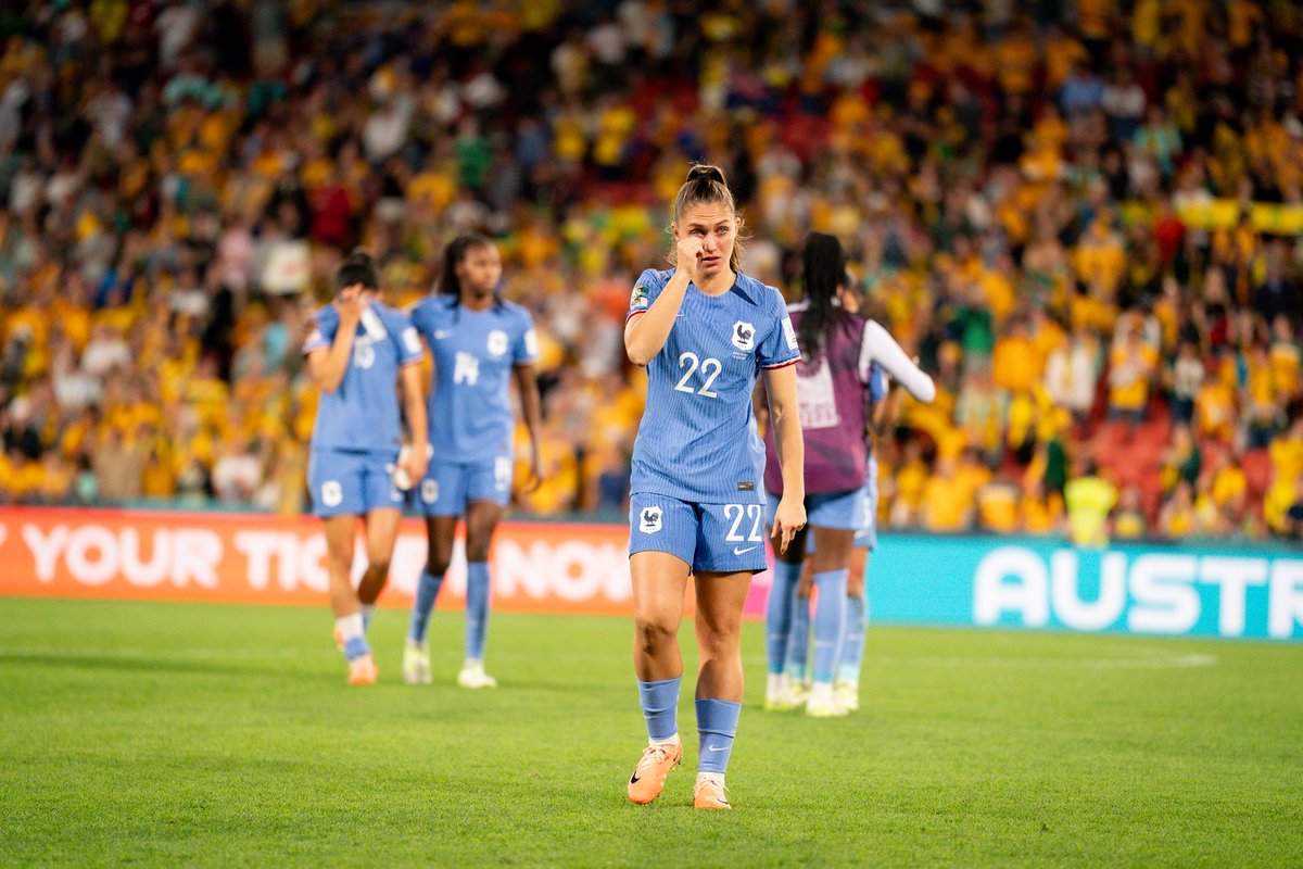 Les filles, vous pouvez être fières de vous 💙

#FiersdetreBleues