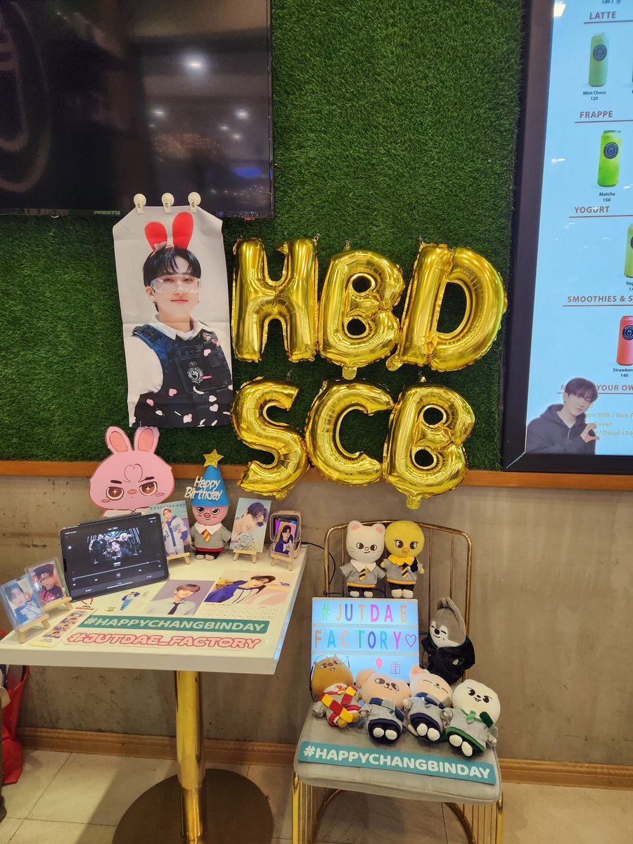 gommaway's tweet photo. thank you for this changbin day @allforskzph! ang ganda ng designs and there was so much love for binnie! 

and thank you sa lahat ng nagbigay po ng freebies! I hope I got everyone/tagged you correctly! I really appreciate it 🥹

@foxinyhaul @crazyann22 @Ariel_Bear @turtlejusz21 https://t.co/FIVgF5cq3M