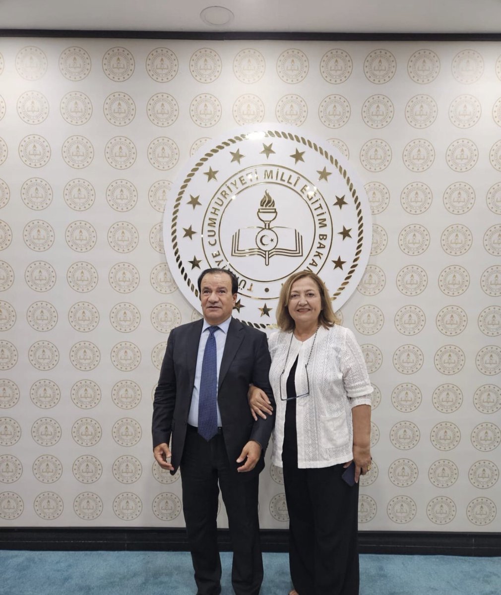 Değerli bakanımız ve engelli dostu <a href="/isikhanvedat/">Prof. Dr. Vedat Işıkhan</a> beyi ziyaret ettik. Engelli sorunları ve hakları hakkında istişare de bulunarak  taleplerimizi sunduk. <a href="/AynurDankaz/">Aynur Dankaz</a> <a href="/kilic_yunus/">Yunus KILIÇ</a> 
<a href="/MerdanCemal/">Cemal Merdan</a> 
<a href="/kirkikhaldun/">HALDUN KIRKIK</a> 
<a href="/mrtarslanhan/">Murat Arslanhan</a> 
<a href="/bulenttekin/">Bülent Tekin</a>