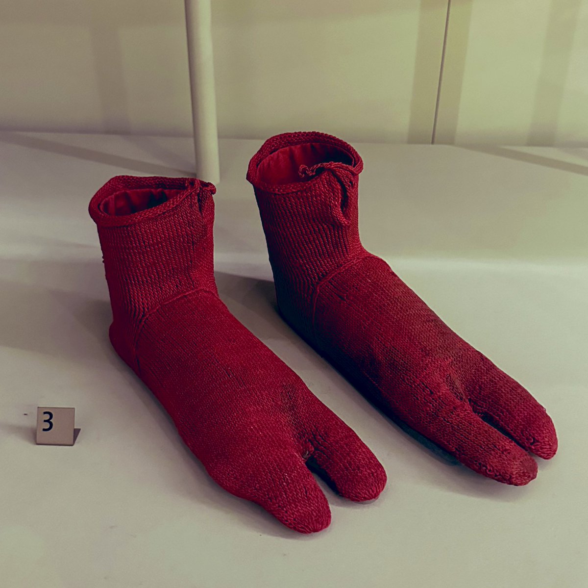 misister's tweet photo. Meias tbm são História!
#MeiasTwitter #TwitterSocks #London https://t.co/XCmEHLSxvh