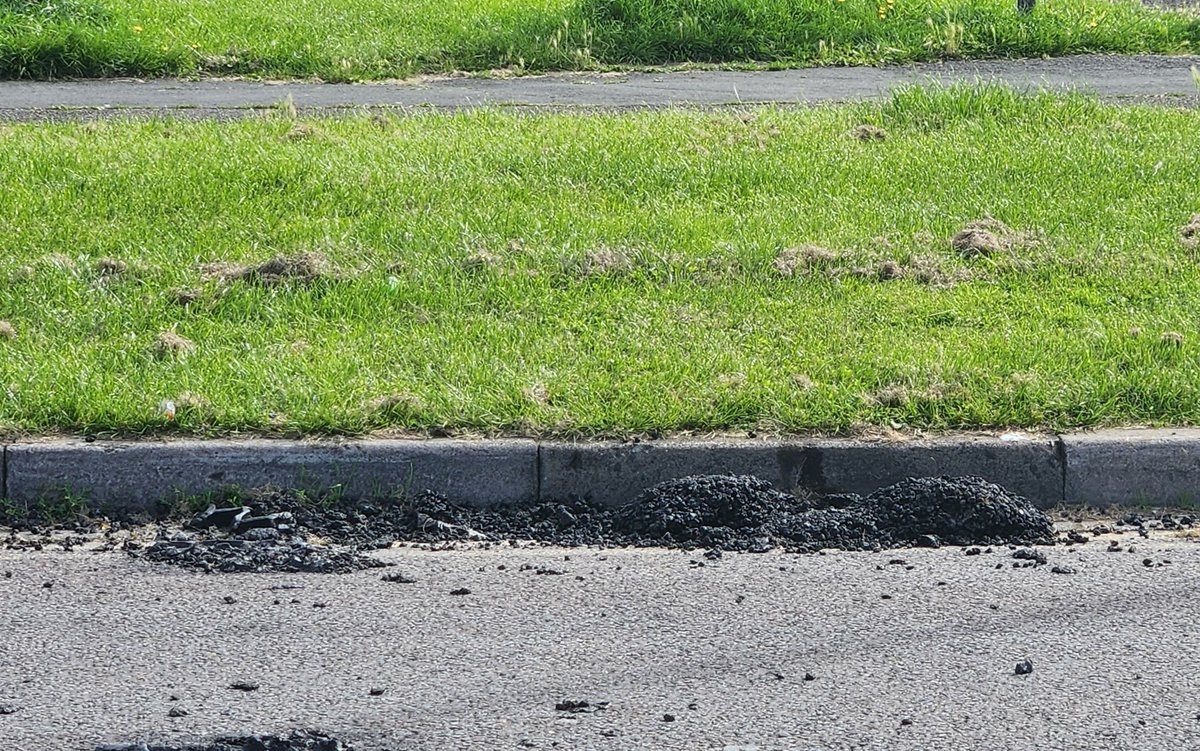 dale_heenan's tweet photo. First it was tens of thousands of missed #waste & #recycling collections then it was piles of tarmac left over in gutters when resurfacing roads... #swindon #underlabour #onlygettingworse https://t.co/QeuzfMF169