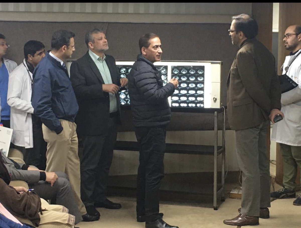hjmajid's tweet photo. Consistency pays off!
The @gssoszh weekly MDT/Tumour Board Meeting continues to shine as a beacon of collaboration, contributing immensely to improved cancer patient outcomes
#MDTSavesLives #OncologyTeamPower πͺ
@BakhtawarRana19 @into_thekitchen @imran_anwar21 @kmalik2009 https://t.co/wJZ3ZmUdyH