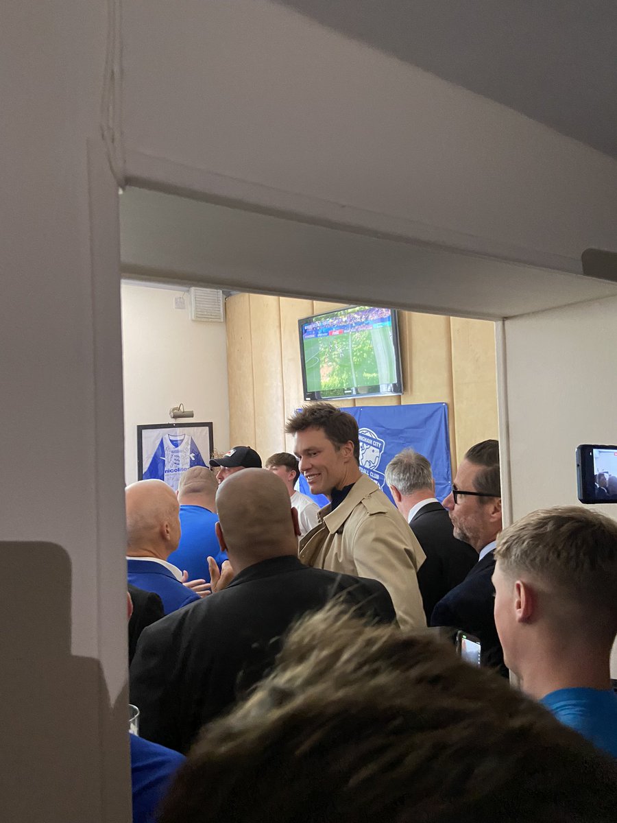 Tom Brady in the pub with the Birmingham fans before the game today. #BCFC