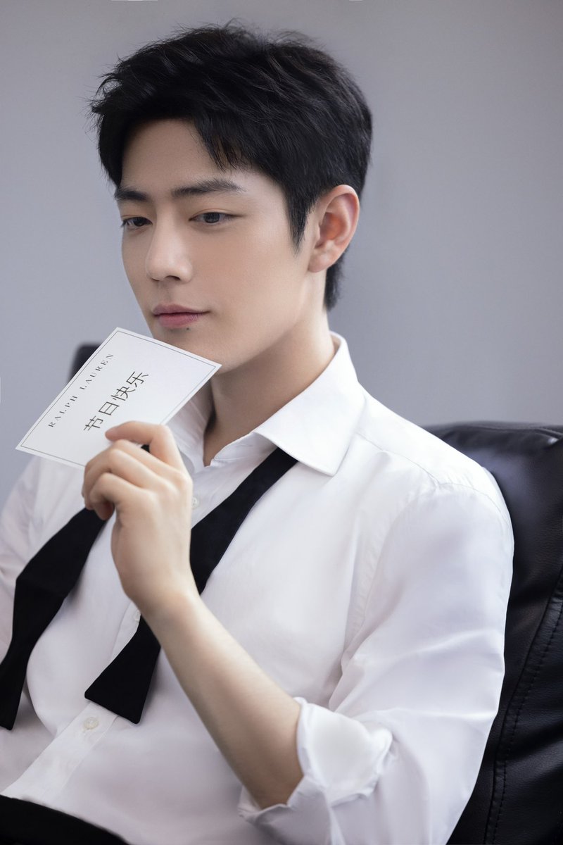220v_60Hz's tweet photo. 우뜨캐 사람이 이렇게 생겻단말이고… 
그래픽 아이가… https://t.co/i8ykKeLpbK