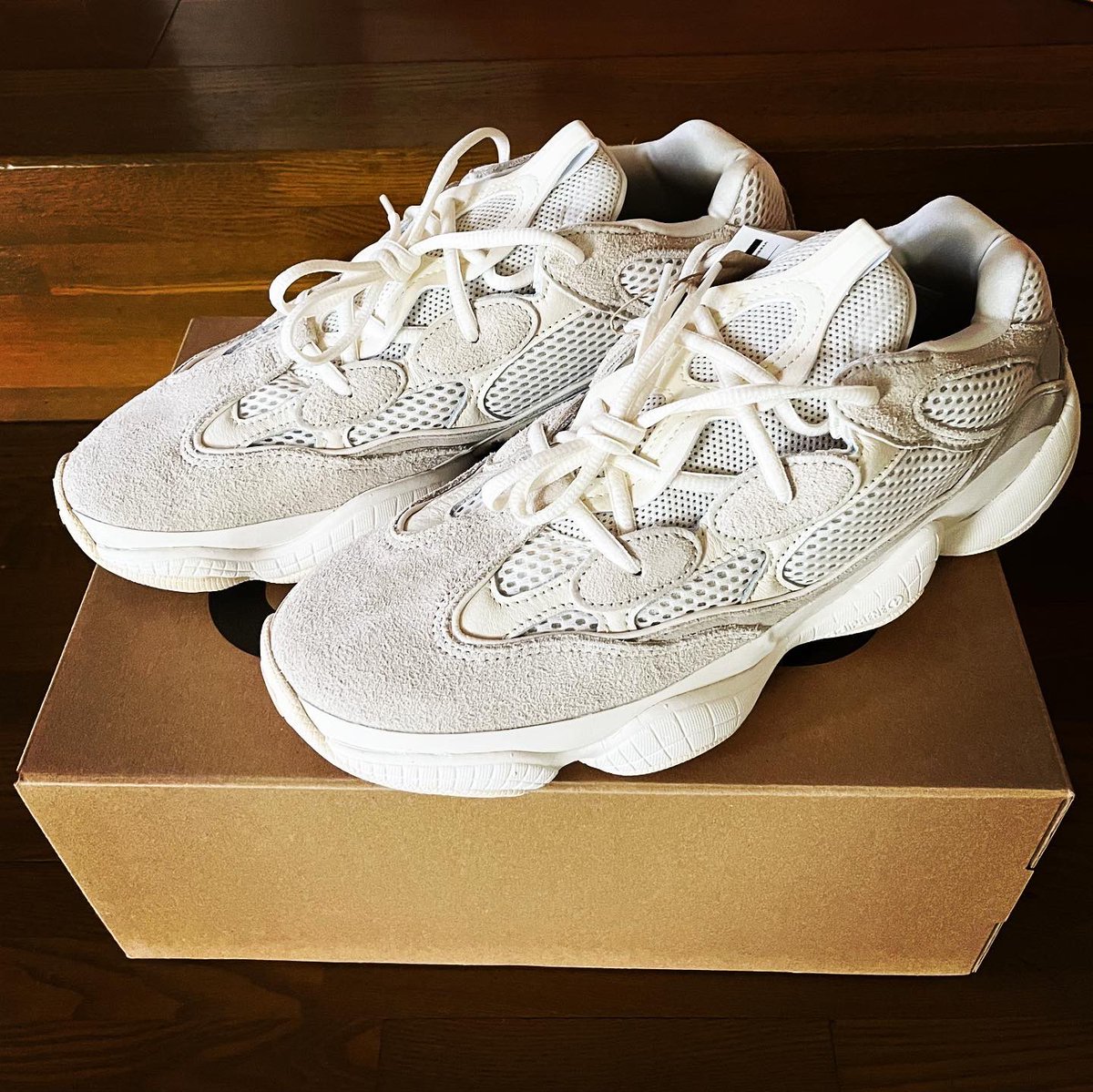 sneakermafia777's tweet photo. adidas YEEZY 500 Bone White GOT’EM👟✨
@yeezymafia 👑
#adidasoriginals
#yeezy500
#bonewhite
#kanyewest
#ye
#still
#yesyeezy
#kickstagram #igkicks #igsneaker #snkrpic
#sneakerhead #sneakergram #kickstagram
•
#hiphop #randb #raggae #followme #sneakers #snkrs
•
#フォローミー #スニーカー #スニーカーズ #足元倶楽部 #スニーカーコーデ
•
#おしゃれさんと繋がりたい
#スニーカー好きな人と繋がりたい
#ヒップホップ好きな人と繋がりたい