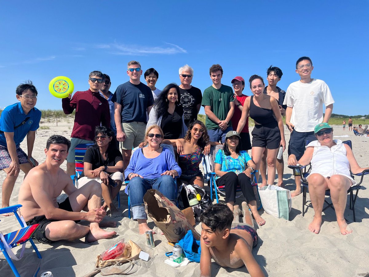 RamyaRavi91's tweet photo. Beach day @dandrealab !!
What a fun evening it was. #bostonsummer #beachday #dandrealab #labmates #danafarber #harvard #Massachusetts https://t.co/YsFP3Scvmj