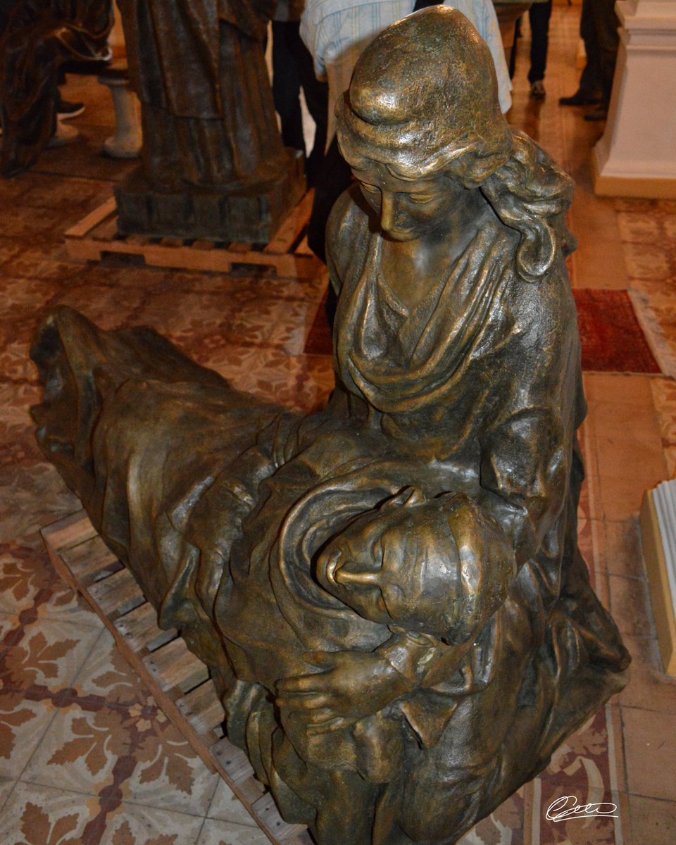 AfiClick's tweet photo. Hoy sera un día histórico y de mucha fe.  Monseñor Salvador Monte de Oca.  Arquidiócesis de Valencia.  Tuve que hacer Click! https://t.co/UDqy0rK2dN