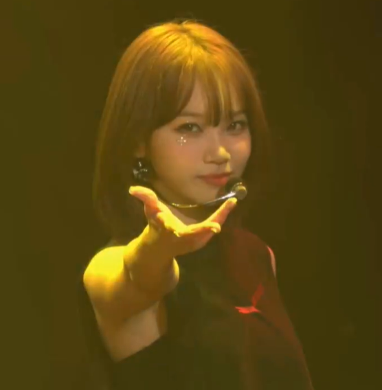 melonchaewon's tweet photo. I JUST FAWKING FAINTED FUCK https://t.co/0TqEMzZ1oA
