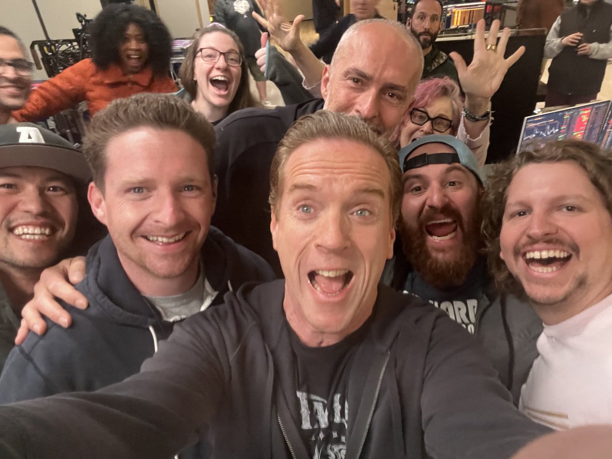 Damian Lewis tweet media