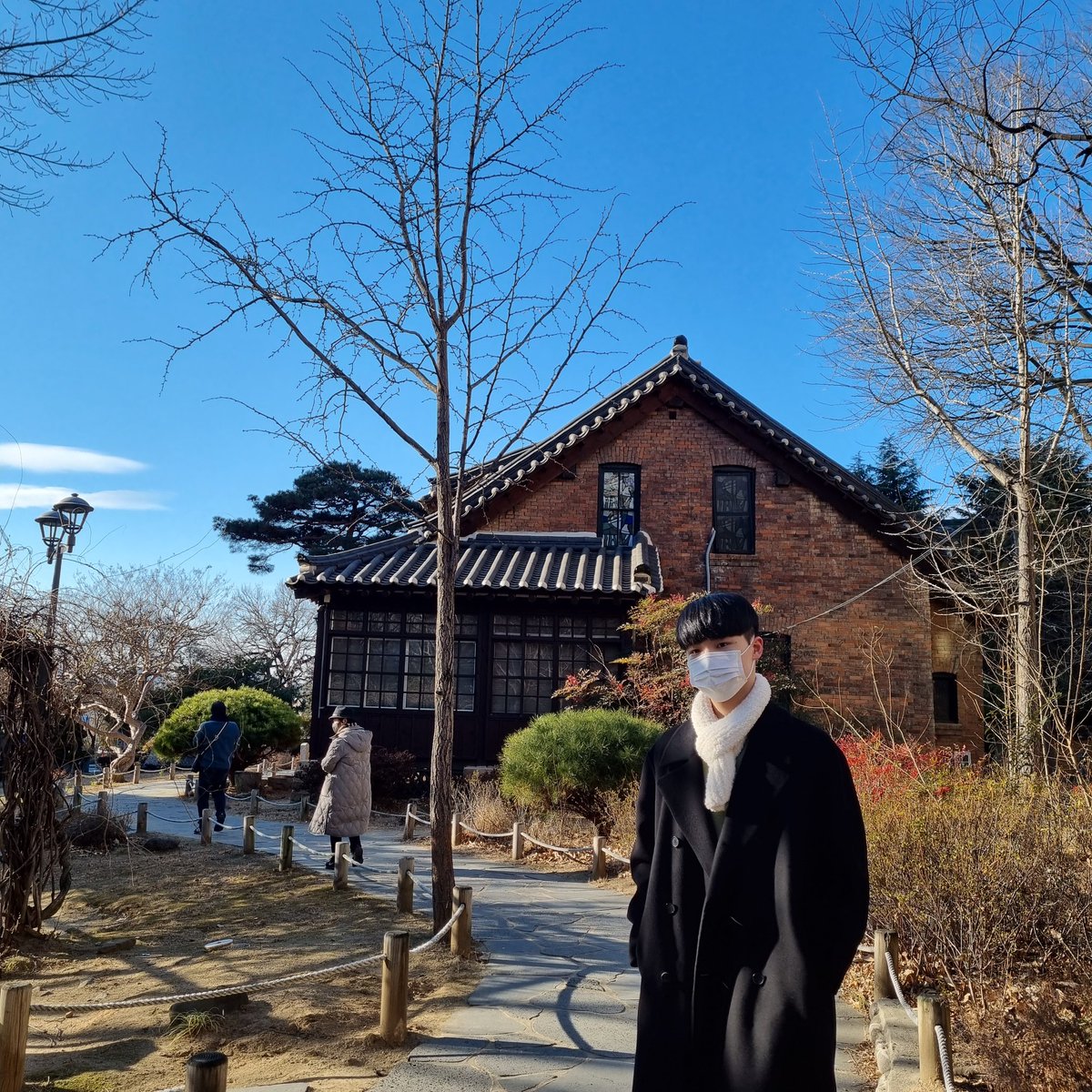 sdcard24's tweet image. 이름은 왜 X고 서클은 또 뭔데,,