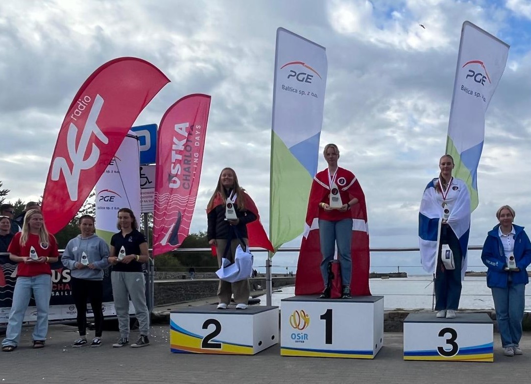 Emma Collins en el top ten de l'International Youth European Championship de la classe Europe celebrat a Polònia