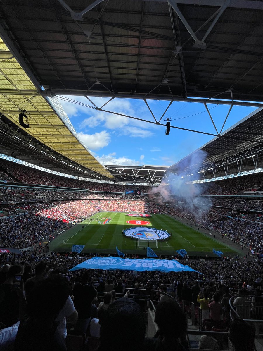 Wow just wow! Thank you to @bluelightcard for the tickets to the #FACommunityShield at @wembleystadium last Sunday! Fantastic seats and @Arsenal lifted the shield 🛡️ #bluelightcard #bluelighttickets 🔴⚪️🔴