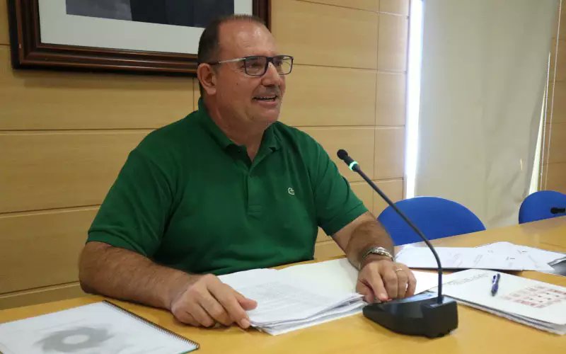 El gobierno dombenitense lamenta la falta de información respecto al proceso de fusión nuestracomarca.com/don-benito/147…