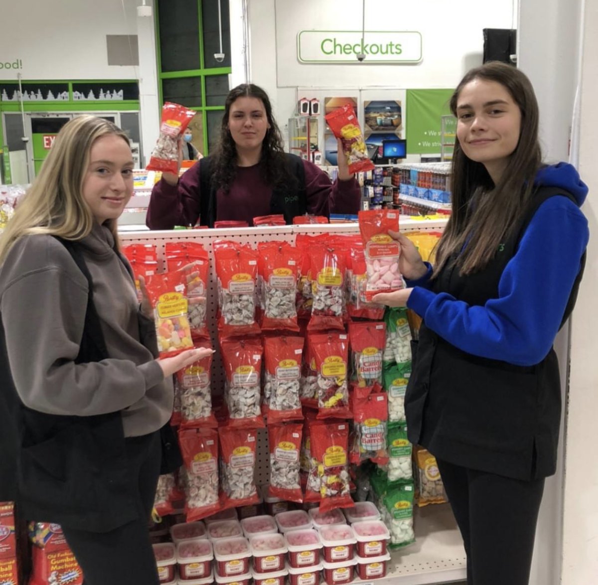 Now did you hear??

Pipers has bags of Purity Candy on sale for just $2.99?!?!

How can you not want a peppermint nob???

** Sale price in effect until 9:00pm on Wednesday August 16th, 2023