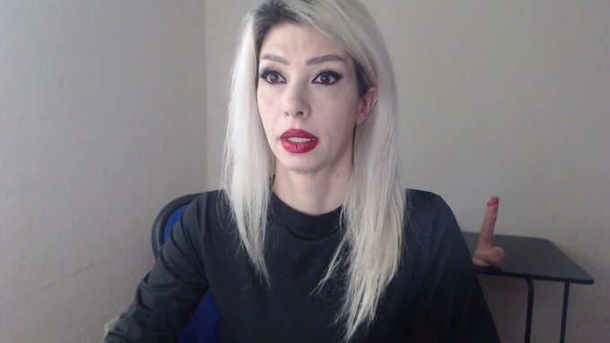 I'm online @MyFreeCams! #onmfc https://t.co/PlGLdxpm31 💚 https://t.co/lAelK4zpVq<a class="tags" href="/tag/myfreecams">@myfreecams</a><a href="/tag/onmfc"class="tags">#onmfc</a>