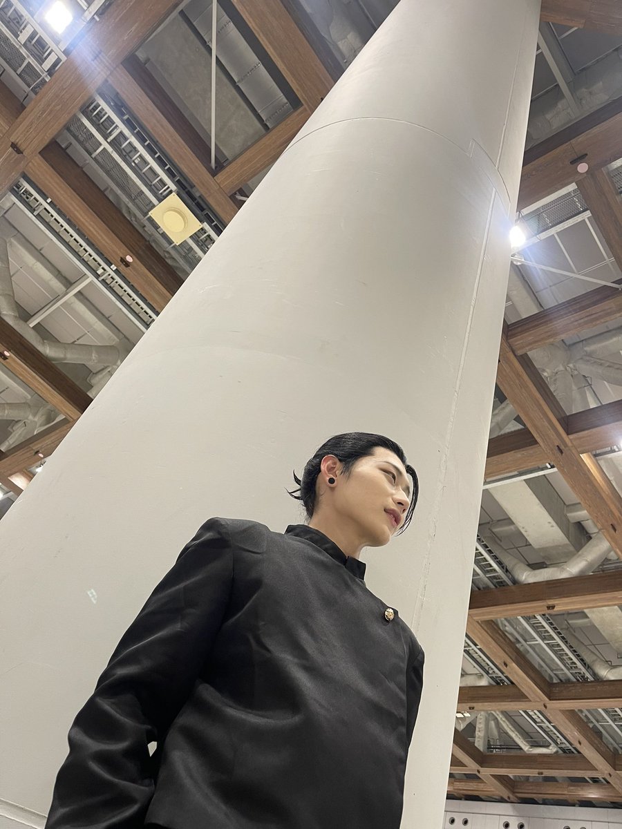 今いる場所は南1クロークの横です！！
明日は来れないかもしれないので...😭
皆様ぜひお会いしましょう🙌🏻