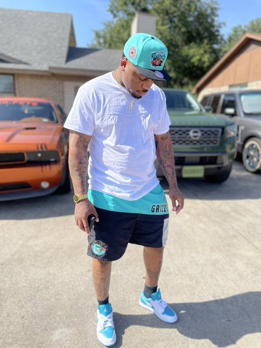 Somebody tell @throatologistt  I&rsquo;m looking for her fine ass 😩🧎🏽&zwj;♂️ https://t.co/eYAG9FxRaB<a class="tags" target="_blank" title="On Twitter" href="/?out=eyJ0eXAiOiJKV1QiLCJhbGciOiJIUzUxMiJ9.eyJpYXQiOjE3MjE1NjIyMDYsImlzcyI6InR3cG9ybnN0YXJzLmNvbSIsIm5iZiI6MTcyMTU2MjIwNiwiZXhwIjoxNzUzMDk4MjA2LCJyZWRpcmVjdF91cmwiOiJodHRwczovL3R3aXR0ZXIuY29tL3Rocm9hdG9sb2dpc3R0In0.GemhrrdqonY0jSK1SEVxgmZ79dtT4ZizEa4wcsNF7mHTcJ842uLyo5wOk4yyXPn-qMpT-Eg03Rui9srcCQB66g">@throatologistt</a><a href="/tag/dallas"class="tags"><span>#dallas</span></a><a href="/tag/nsfw"class="tags"><span>#nsfw</span></a><a href="/tag/bj"class="tags"><span>#bj</span></a><a href="/tag/eater"class="tags"><span>#eater</span></a><a href="/tag/dtx"class="tags"><span>#dtx</span></a>