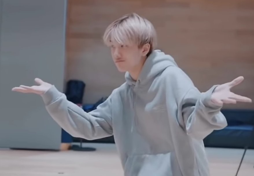 Iittlejie's tweet photo. ketika lo merasa punya privilege kalo kesel bisa dibawa tidur dan setelah bangun tidurnya mood bagus lagi https://t.co/havZolq7fw