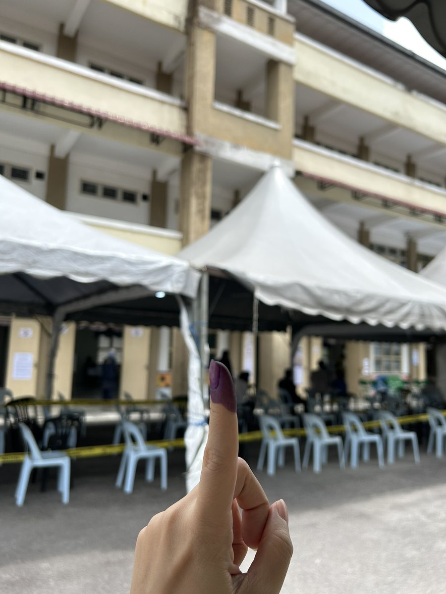 calyneeee's tweet photo. Less than 3 hours before the poll closes. Go vote if you haven’t! #PRN2023 https://t.co/LIUdDnUHvh