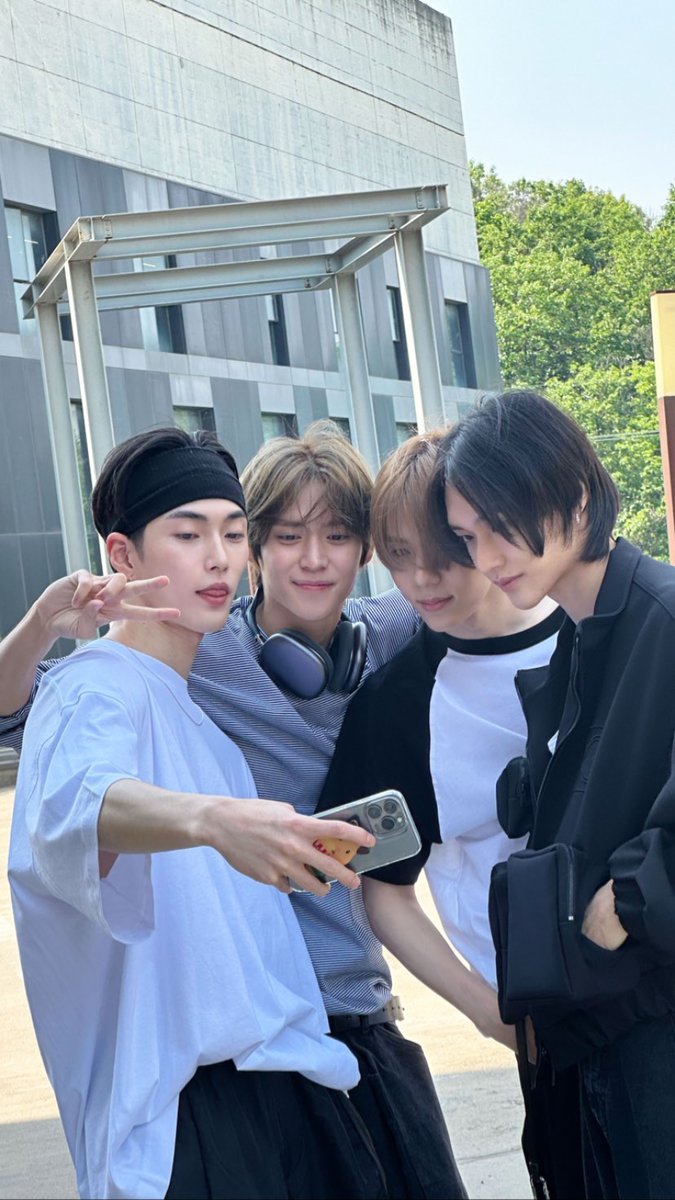 230812 @.riize_official Instagram Story Update 

instagram.com/stories/riize_…

#RIIZE #라이즈 #RIIZE_GetAGuitar <a href="/RIIZE_official/">RIIZE</a>