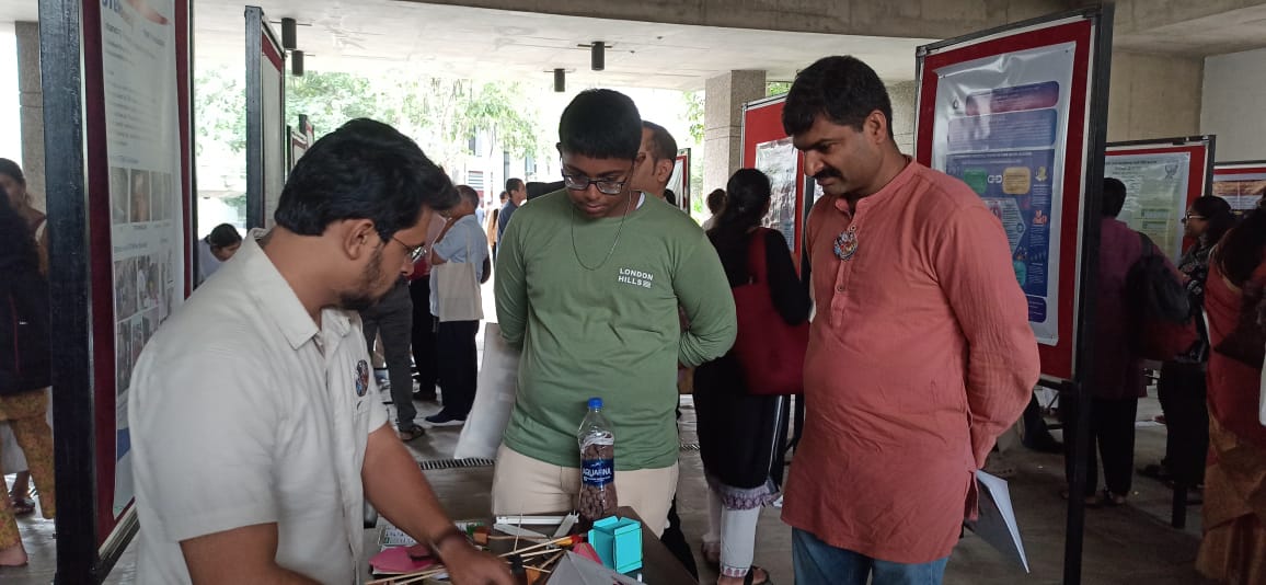 ChaitanyaMungi's tweet image. Presenting #STEMReady, an initiative for enhancing STEM ecosystems in schools, at #curiosityconference @iitgn @IISERPune @TataTech_News