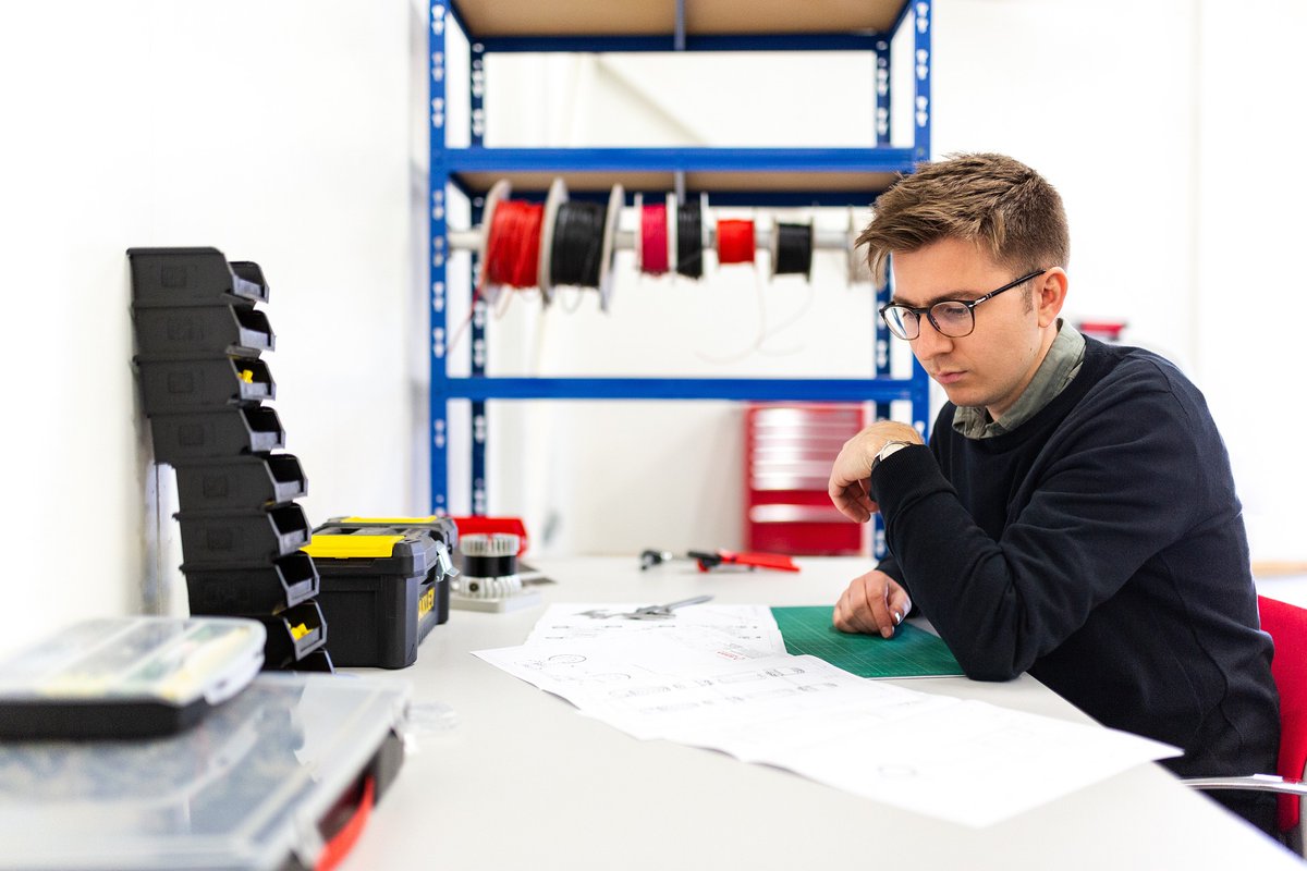 RGUjobs's tweet photo. VACANCY: Automation Engineer (KTP Associate).  The Associate will come from a Mechatronic, Cloud Computing and AI/ML background with excellent mechanical &amp; electronics experience &amp; possess good knowledge of signals condition &amp; acquisition.
https://t.co/754UdFmGww 
@RGUEngineering https://t.co/Uc4Fr2sBKZ