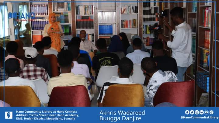 HanoLibrary's tweet photo. Maktabada Dadweynaha ee Hano ayaa qabatay barnaamij lamagac baxay Aqris wadareed oo ku casumanaay Ambassador Mohamed Ali Nur ( Ameeriko ) @AmbAmerico
#Hanocommunitylibrary https://t.co/eWpa8JV1rj