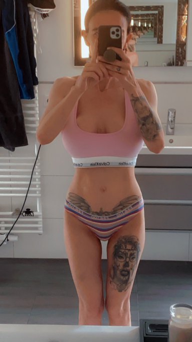 Guten Morgen ☕️ https://t.co/LP4exf9eC9