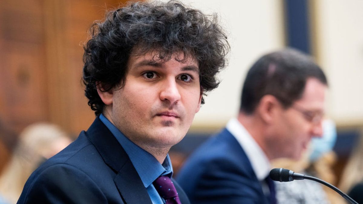 FOX2News's tweet photo. FTX founder Sam Bankman-Fried jailed; judge says crypto mogul tampered with witnesses https://t.co/B9Q8t4D6CZ https://t.co/ED0IgKtYEX