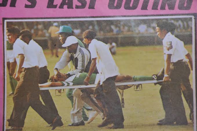 Sports_Doctor2's tweet photo. His Club still didn't like it but he still persisted.

On the 12th of August 1989, “Nigeria vs Angola" in Lagos, something happened!

On the 77th minute, "He Slumped And Never Got Up" and by the time he got to the hospital, he was dead!

An autopsy showed he had a heart defect called “Congestive Heart Failure”.