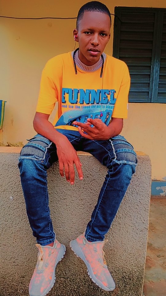 Ibrahim94859929's tweet photo. La patience 🙇 est dure mais sa récompense est pure 💪💪 https://t.co/1JqRRdEHqy