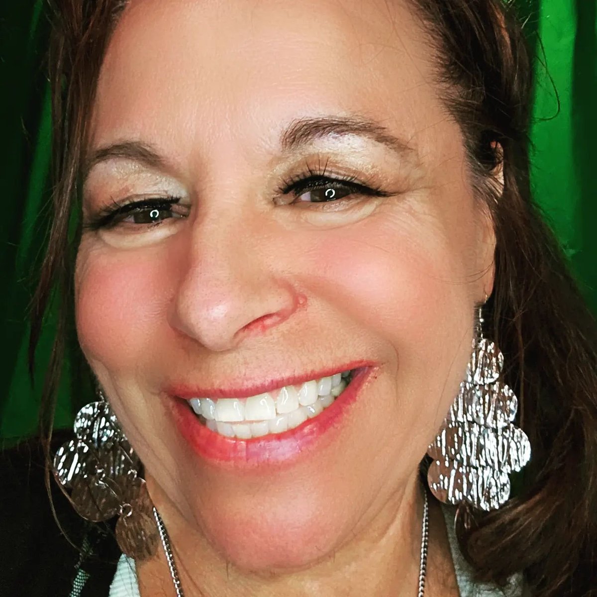 A big smile on my face because Whispering Angels is one of my favorite songs...self produced @bigfussbaby #musicartist #originalmusicians #musiciansdaily #indiemusician  #composer  #artist #masterpieces #misskristin #whisperingangels #oneworld #rendezvous instagram.com/p/Cv1FjuuLqD3/