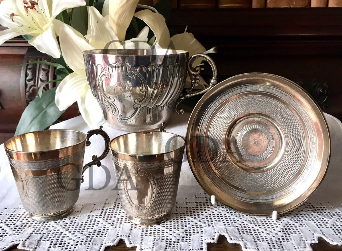 maviedanslart's tweet photo. Good morning #UKGiftHour
French 19th century silver plate cups & saucers and large engraved cup.
See them at,
https://t.co/2hHxQyYO16
#UKGiftAM #UKWeekendeHour #SundayFringe #SmartSocial #GiftIdeas #Reuse #Vintage #Antiques https://t.co/0xlQewUsYT