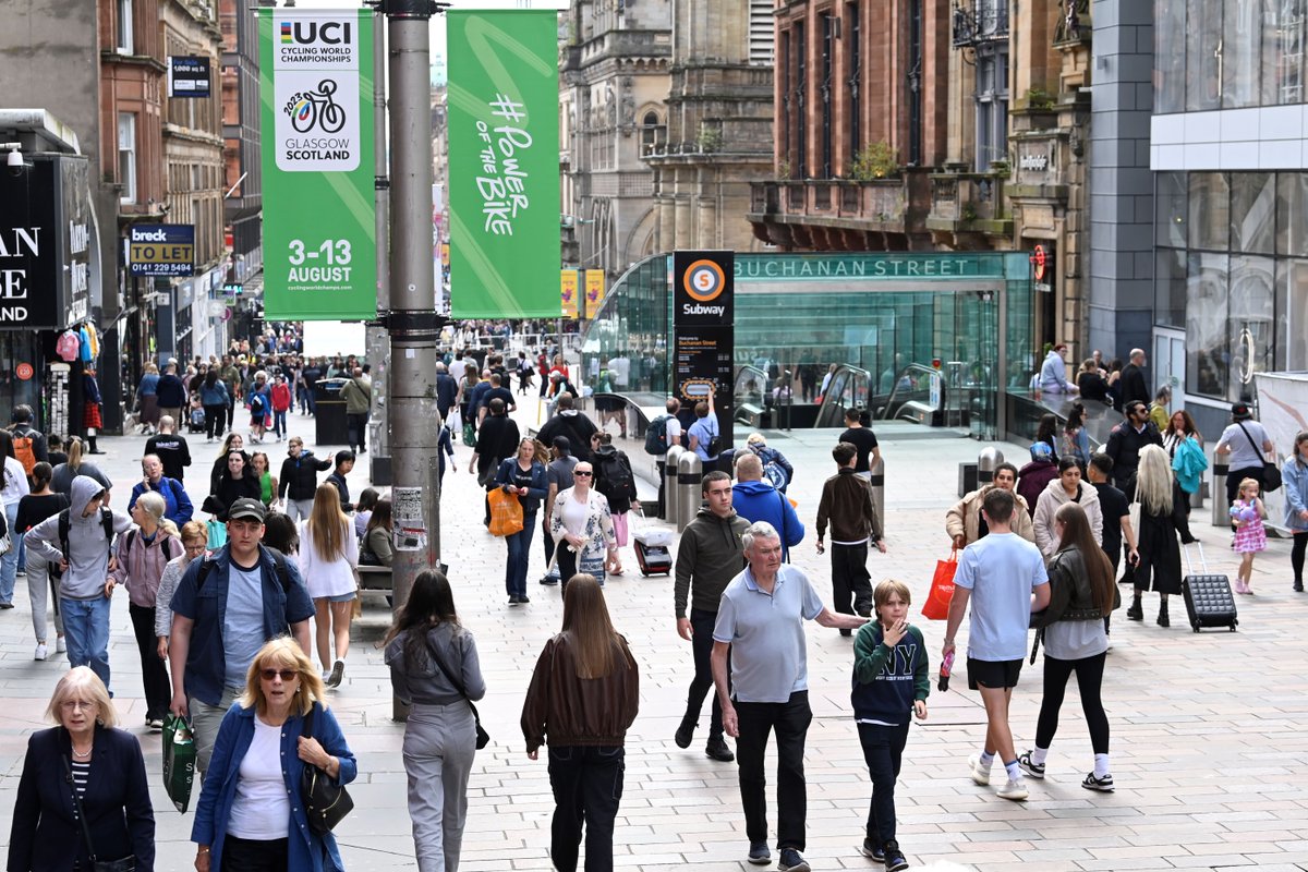 Get Ready Glasgow (@getreadyglasgow) on Twitter photo What's on for free in Glasgow today?
🌳 Trials Finals @ Glasgow Green from 10:30 am
🚴♂️ Men U23 Road Race @ City Circuit (Loch Lomond Start) from 11:30 am
🎤 Colonel Mustard & The Dijon 5 @ George Square from 6:35 pm
<a href="/GlasgowCC/">Glasgow City Council</a> What's on for free in Glasgow today?
🌳 Trials Finals @ Glasgow Green from 10:30 am
🚴♂️ Men U23 Road Race @ City Circuit (Loch Lomond Start) from 11:30 am
🎤 Colonel Mustard & The Dijon 5 @ George Square from 6:35 pm
<a href="/GlasgowCC/">Glasgow City Council</a>