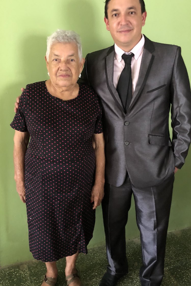 18_gordito's tweet photo. El amor más bonito, la señora #Emmita ❤️❤️❤️…!!! https://t.co/vdmPkWKmBL