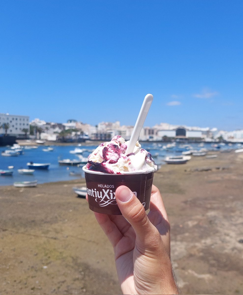 acoray_cabrera's tweet photo. No hay mejor forma de combatir el calor 🍨 https://t.co/im7p2D4eZR