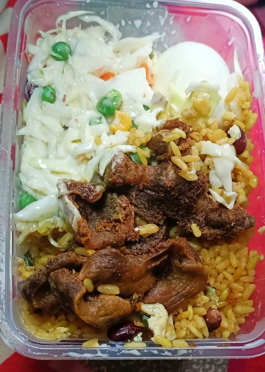 plentyful1's tweet photo. Enjoying your meal https://t.co/4nJbAn3Nmd